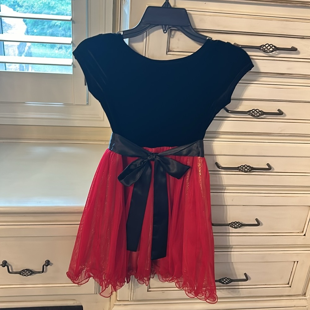 Kids size 7 dress - Picture 3 of 3